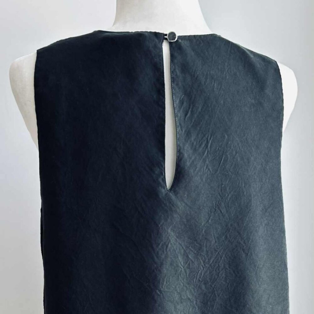RUDSAK Black Cupro-Viscose Layered Sleeveless Blouse with Keyhole Back – US L - Picture 8 of 12